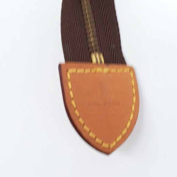 100% Authentic Louis Vuitton Poche toilette 26 Canvas Cosmetic Pouch 140-121324 - Picture 10 of 14